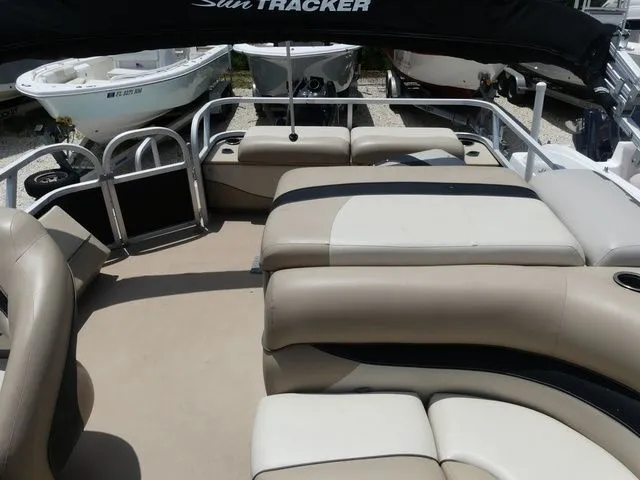 Slide: The Image of Sun Tracker Party Barge 22 DLX 2013 - 11