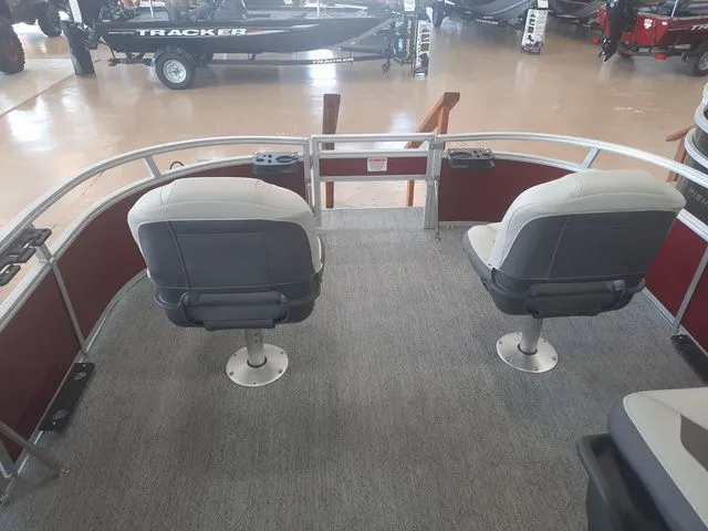 Slide: The Image of Sun Tracker Bass Buggy 16 XL 2026 - 18