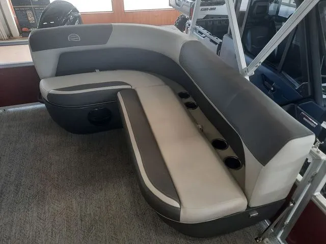 Slide: The Image of Sun Tracker Bass Buggy 16 XL 2026 - 9