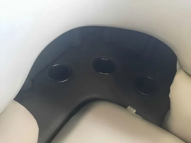 Slide: The Image of Sun Tracker Fishin' Barge 20 DLX 2026 - 11