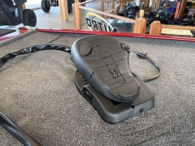 Slide: The Image of Tracker Bass Tracker Classic XL 2026 - 34