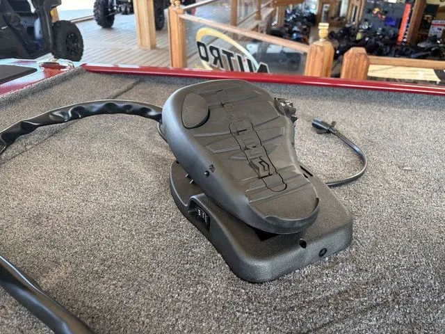 Slide: The Image of Tracker Bass Tracker Classic XL 2026 - 7