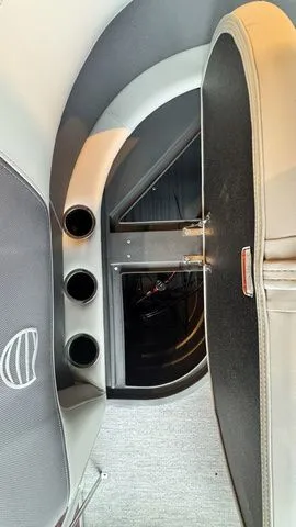 Slide: The Image of Sun Tracker Bass Buggy 16 XL 2026 - 11