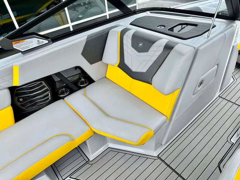 Slide: The Image of Nautique G25 2022 - 14