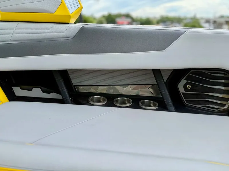 Slide: The Image of Nautique G25 2022 - 17