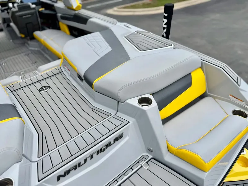 Slide: The Image of Nautique G25 2022 - 28