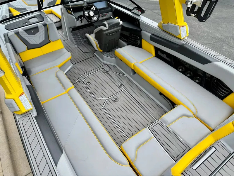 Slide: The Image of Nautique G25 2022 - 29