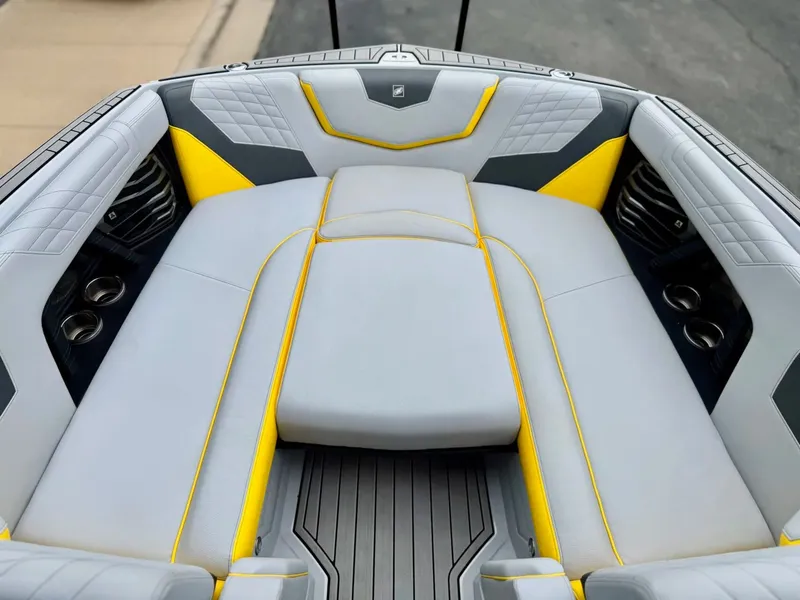 Slide: The Image of Nautique G25 2022 - 32