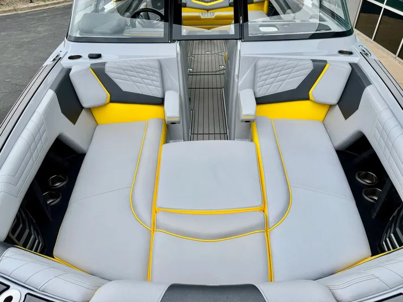 Slide: The Image of Nautique G25 2022 - 33