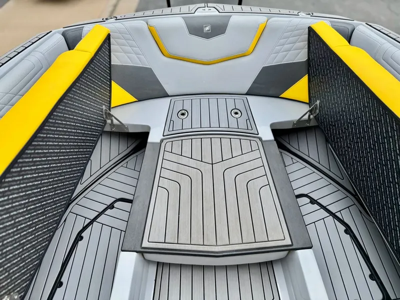 Slide: The Image of Nautique G25 2022 - 34