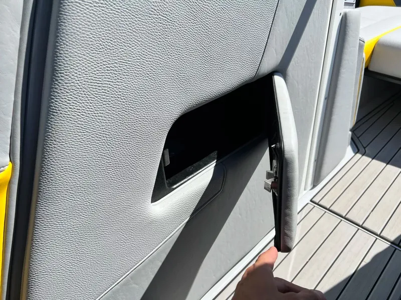 Slide: The Image of Nautique G25 2022 - 37