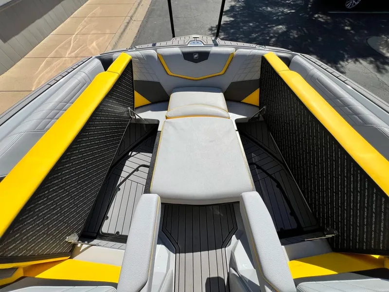 Slide: The Image of Nautique G25 2022 - 41