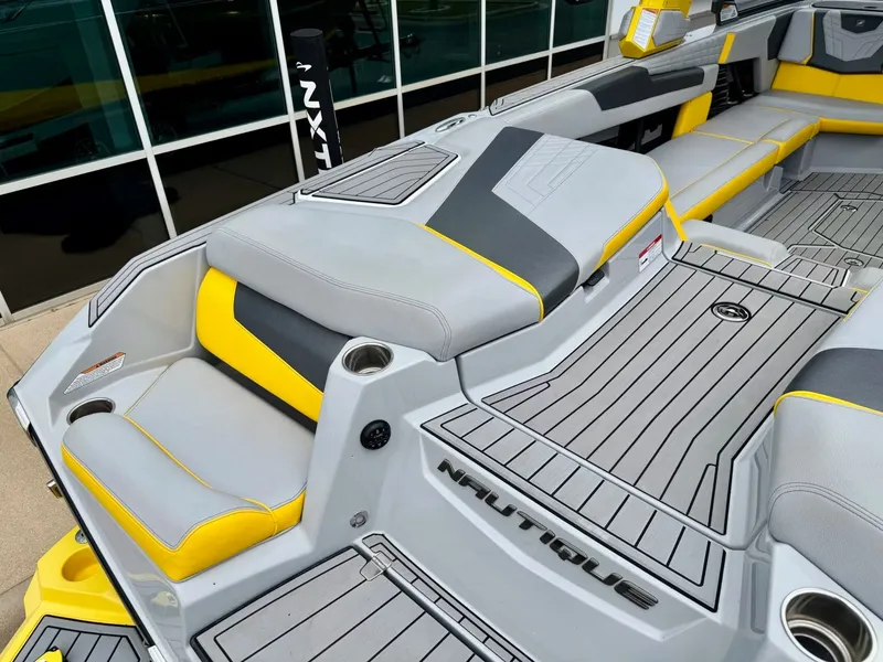 Slide: The Image of Nautique G25 2022 - 8