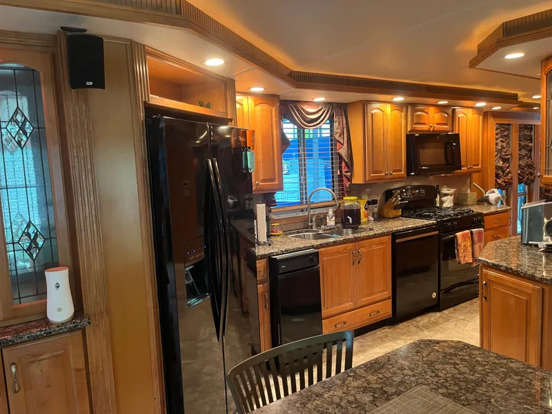 Slide: The Image of Huge Galley - 15