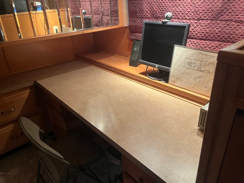 Slide: The Image of Guest Cabin/Office - 17