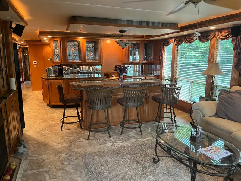 Slide: The Image of Salon  - 7