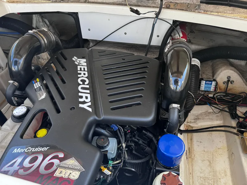 Slide: The Image of Engine compartment of a 2007 Sea Ray 270 SLX with Mercury MerCruiser 496 MAG. - 20