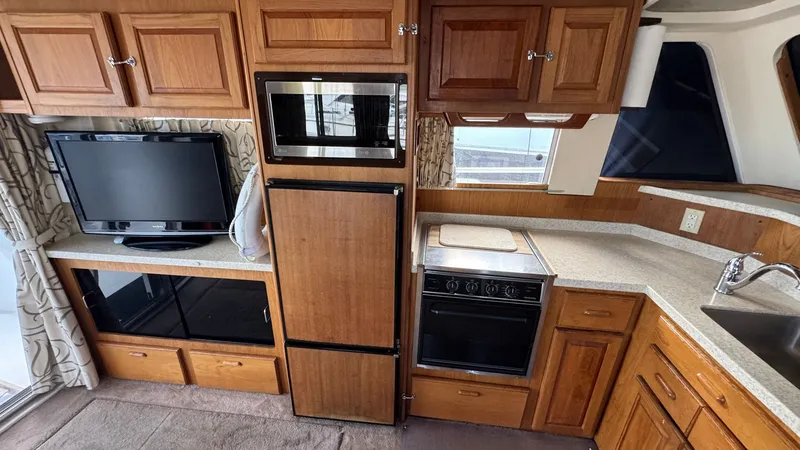 Slide: The Image of 1999 Mainship 350 Galley - 11