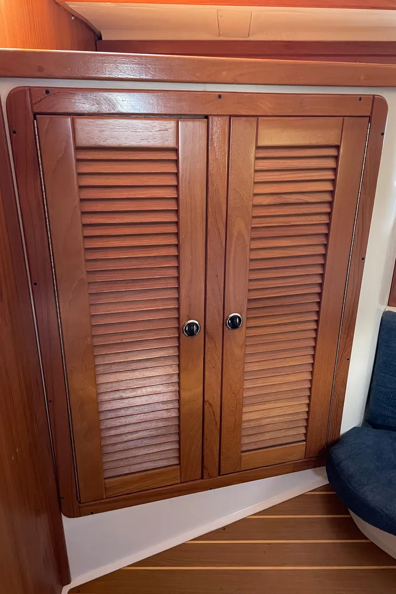 Slide: The Image of Catalina 400 1998 - 103