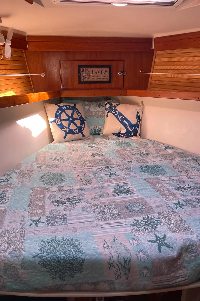 Slide: The Image of Catalina 400 1998 - 106