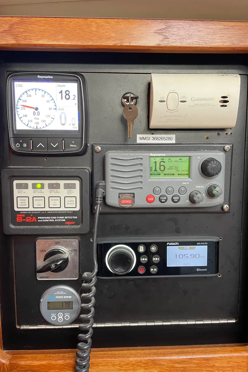 Slide: The Image of Catalina 400 1998 - 125