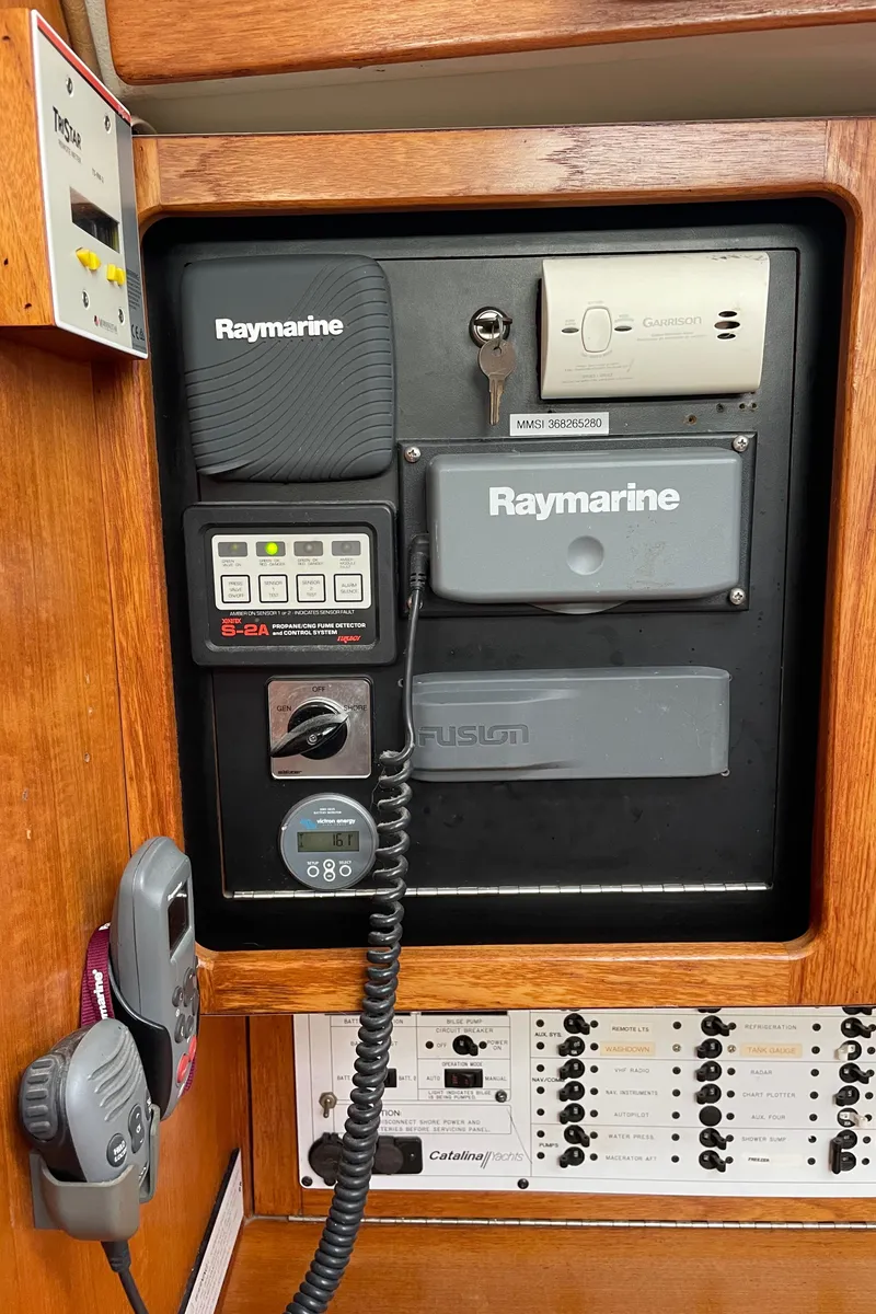 Slide: The Image of Catalina 400 1998 - 127