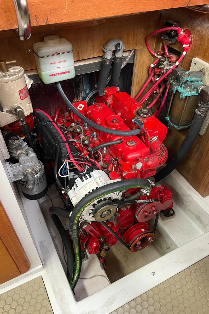 Slide: The Image of Catalina 400 1998 - 130