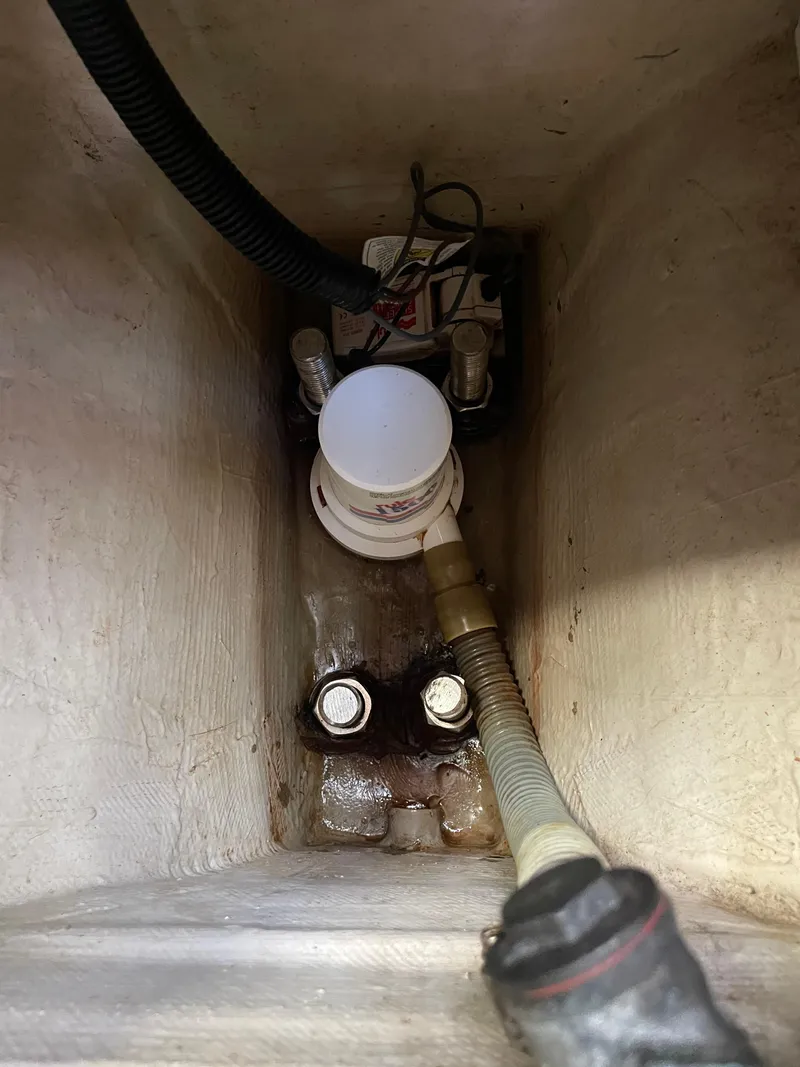 Slide: The Image of Catalina 400 1998 - 50