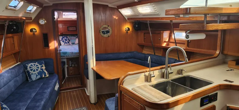 Slide: The Image of Catalina 400 1998 - 68