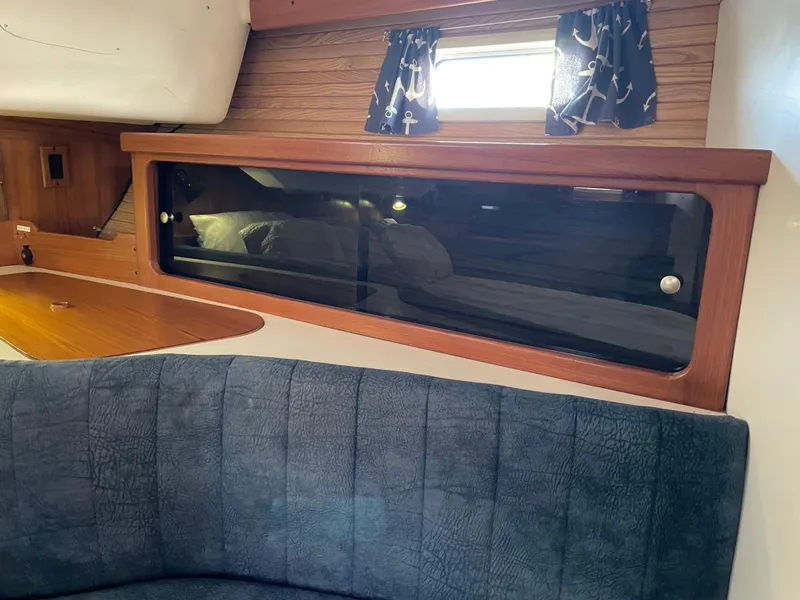 Slide: The Image of Catalina 400 1998 - 71