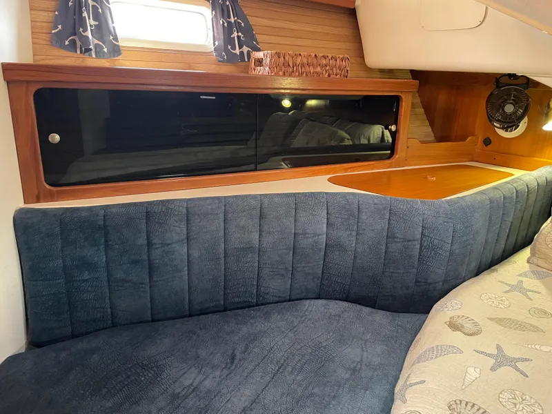 Slide: The Image of Catalina 400 1998 - 72