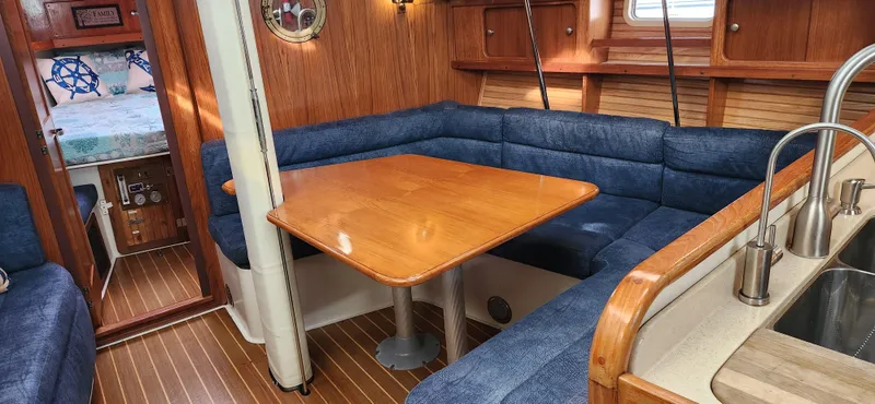 Slide: The Image of Catalina 400 1998 - 81