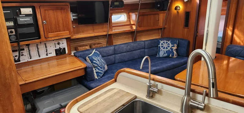 Slide: The Image of Catalina 400 1998 - 83