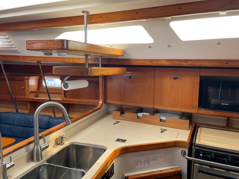 Slide: The Image of Catalina 400 1998 - 92