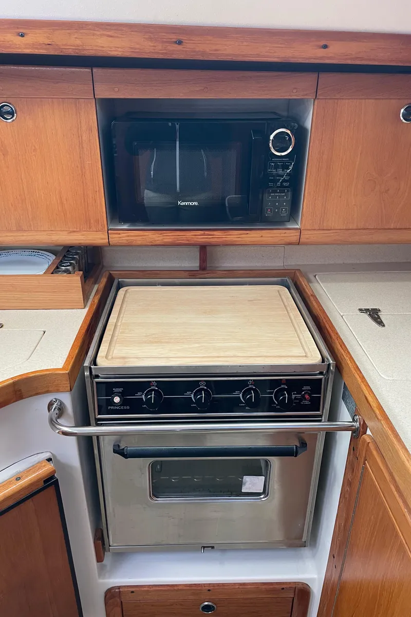 Slide: The Image of Catalina 400 1998 - 94