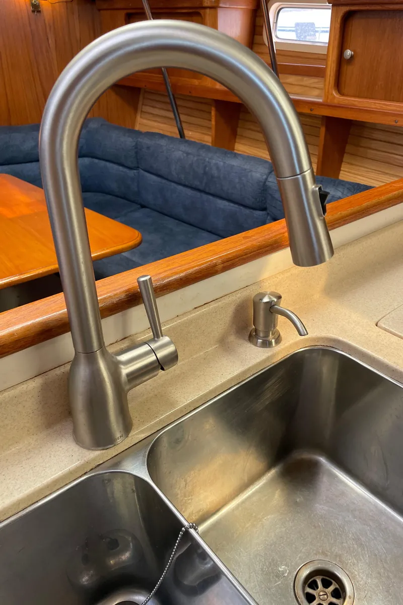 Slide: The Image of Catalina 400 1998 - 97