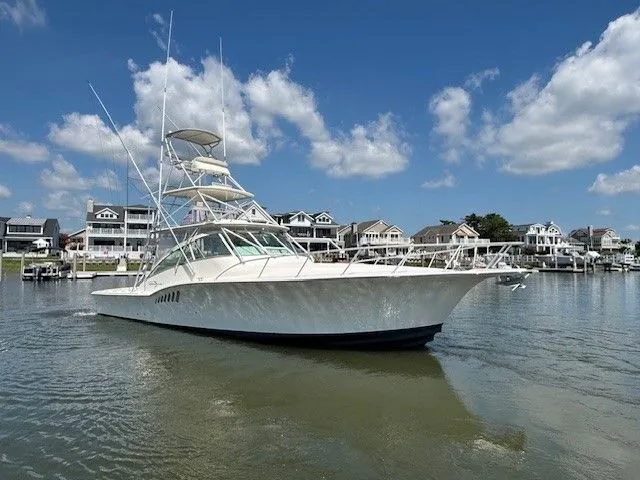 The Image of Albemarle 410 Express Fisherman 2004 - 0