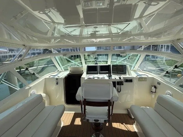 Slide: The Image of Albemarle 410 Express Fisherman 2004 - 13