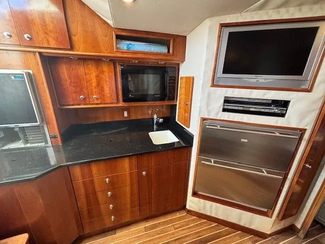 Slide: The Image of Albemarle 410 Express Fisherman 2004 - 24