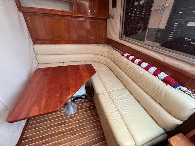 Slide: The Image of Albemarle 410 Express Fisherman 2004 - 26