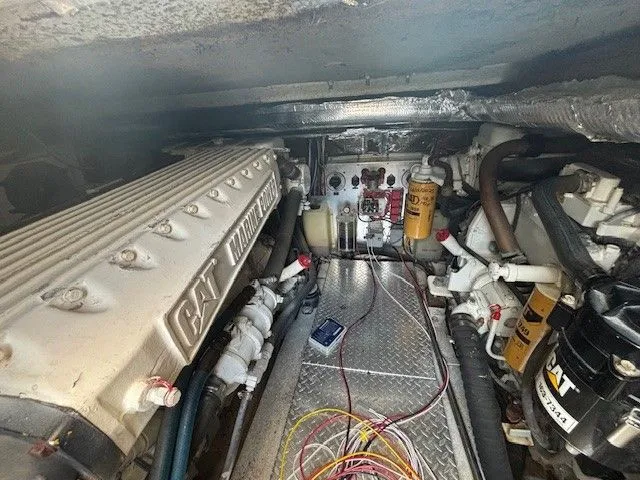 Slide: The Image of Albemarle 410 Express Fisherman 2004 - 36