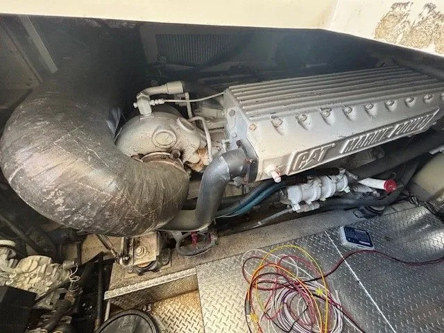 Slide: The Image of Albemarle 410 Express Fisherman 2004 - 37