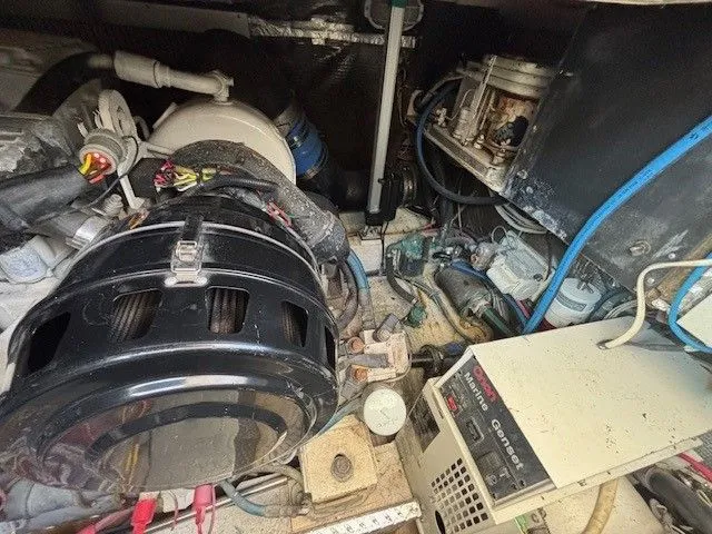 Slide: The Image of Albemarle 410 Express Fisherman 2004 - 38