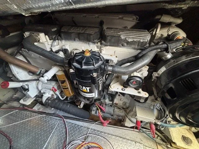 Slide: The Image of Albemarle 410 Express Fisherman 2004 - 40