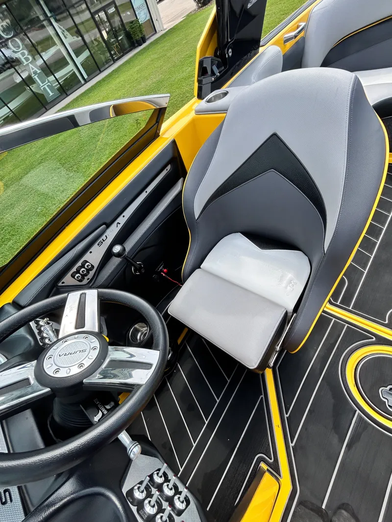 Slide: The Image of Supra SC350 2014 - 25