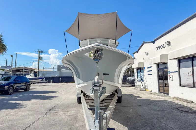 Slide: The Image of Sea Hunt Ultra 305 SE 2022 - 4