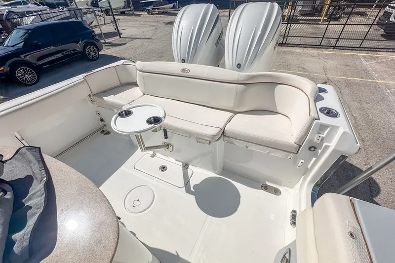 Slide: The Image of Sea Hunt Ultra 305 SE 2022 - 8