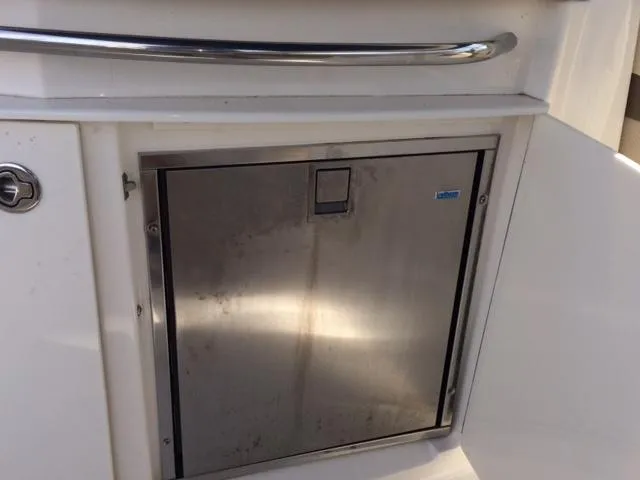 Slide: The Image of Stainless steel compartment on 2007 Chaparral 275 SSi boat. - 14