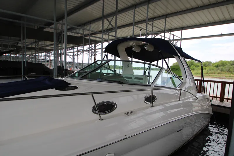 Slide: The Image of Sea Ray Sundancer 320 2003 - 59