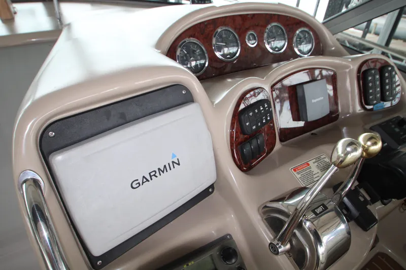 Slide: The Image of Sea Ray Sundancer 320 2003 - 76